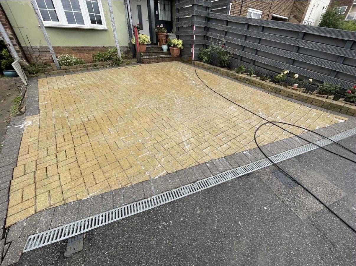 Patio / paving clean example